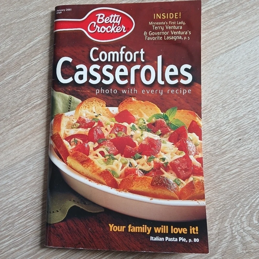 Betty Crocker Comfort Casseroles Cookbook Magazine 2001 Winter Holidays